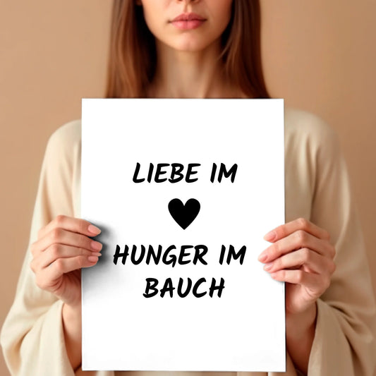 Frau mit Poster
