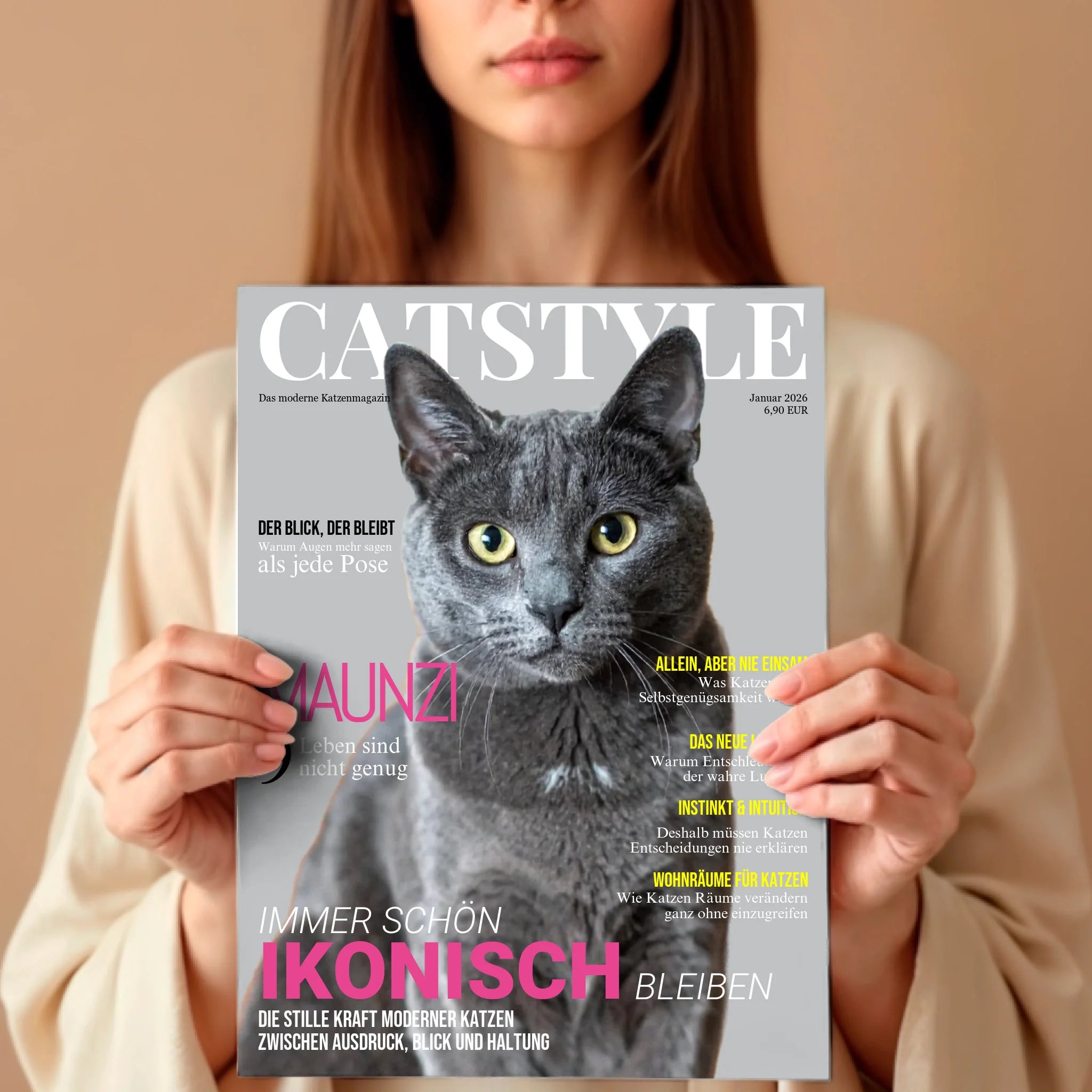 Frau mit Poster