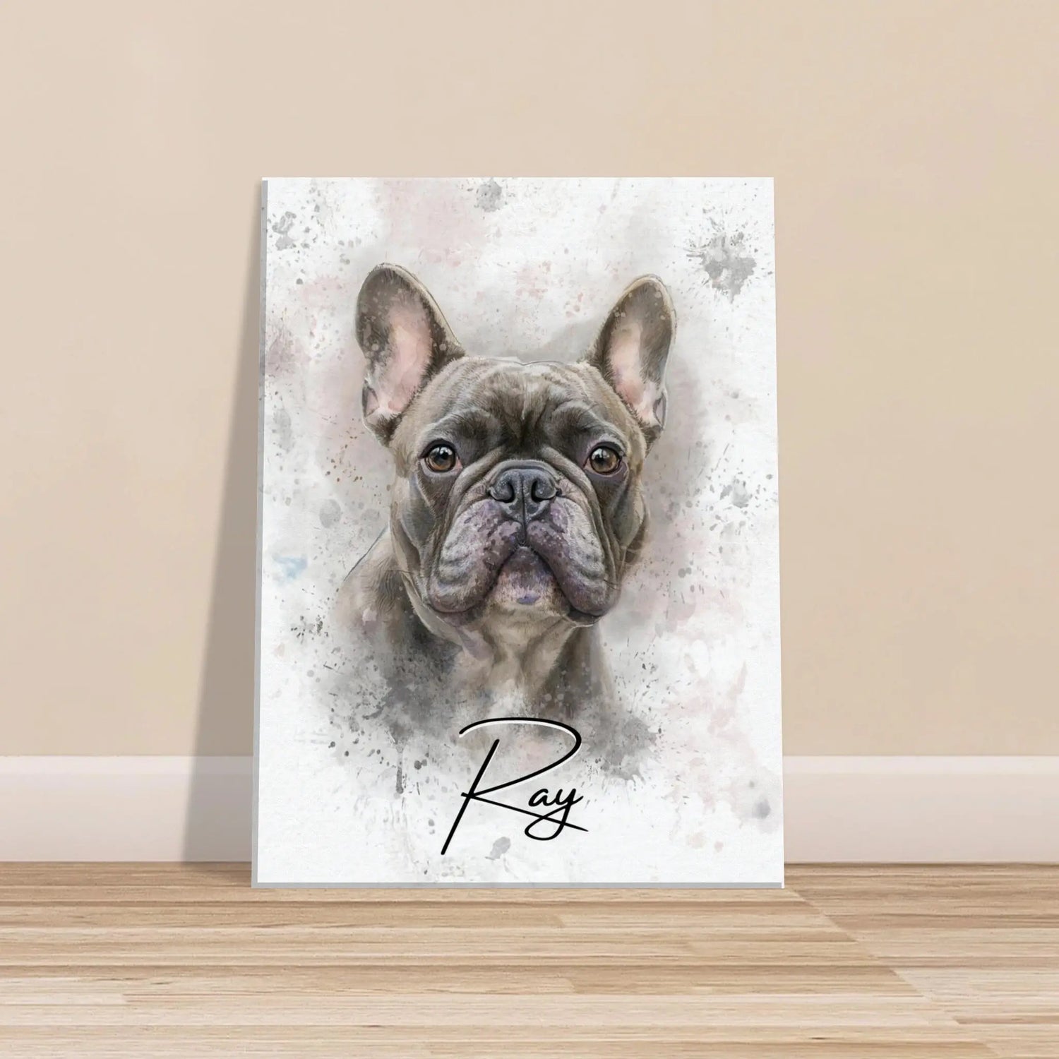 Aquarell-Tierportrait einer englischen Bulldogge im Wasserfarben-Stil auf Leinwand 30x40 cm. Vor vorne an einer Wand lehnend.
