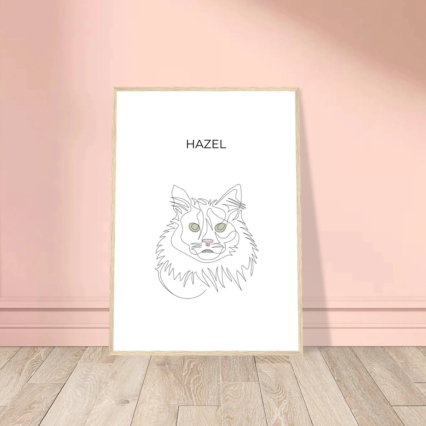 Minimalistisches One Line Art Katzenportrait mit Namen Hazel, individuelles Haustierportrait nach Fotovorlage im modernen Stil als Wandbild mit holzfarbenen Rahmen in 50x70cm.